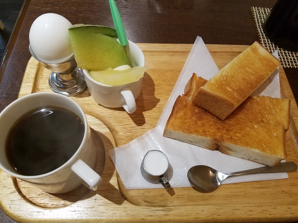 西宮市でモーニング 喫茶YONE でいただきました