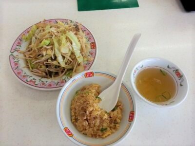 ランチに伊丹の 王将 緑が丘店 へ行きました